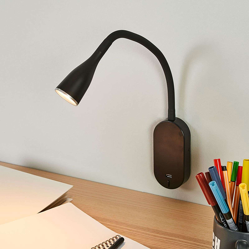 Moderní nástěnná lampa černá s USB portem včetně LED - Enna